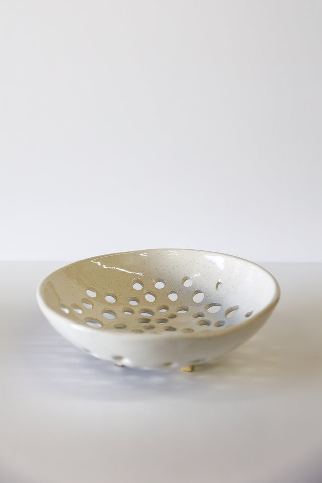 Newland Colander | White Speckle