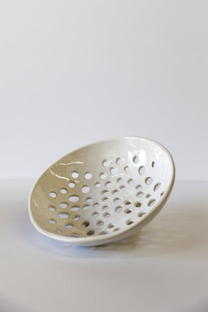 Newland Colander | White Speckle