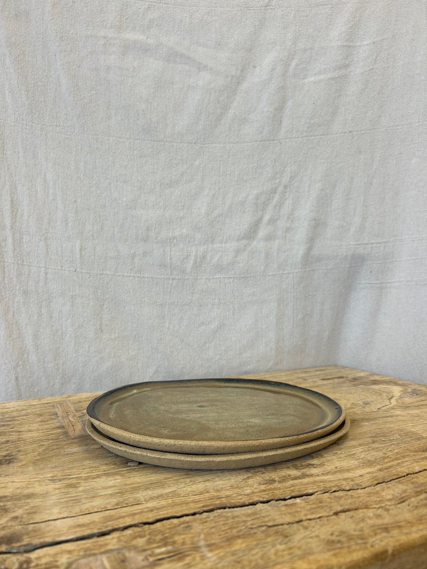 Dinner Plates - Beige/Black