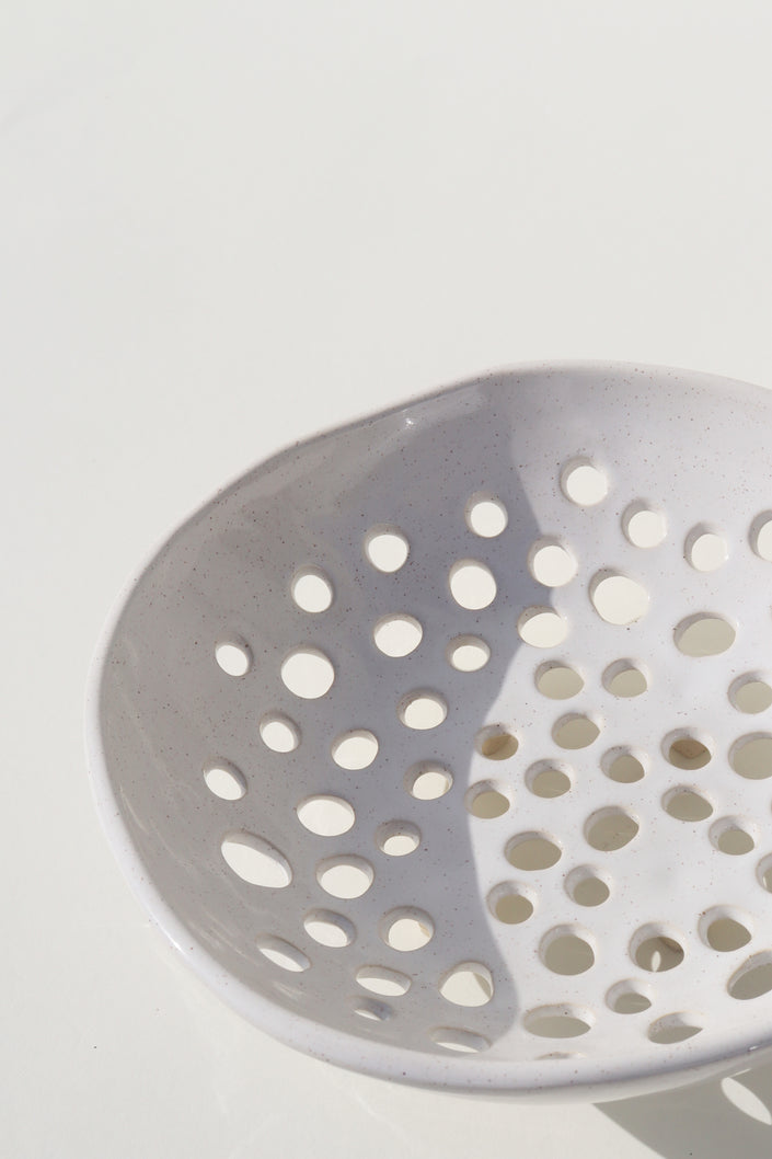 Newland Colander | White Speckle