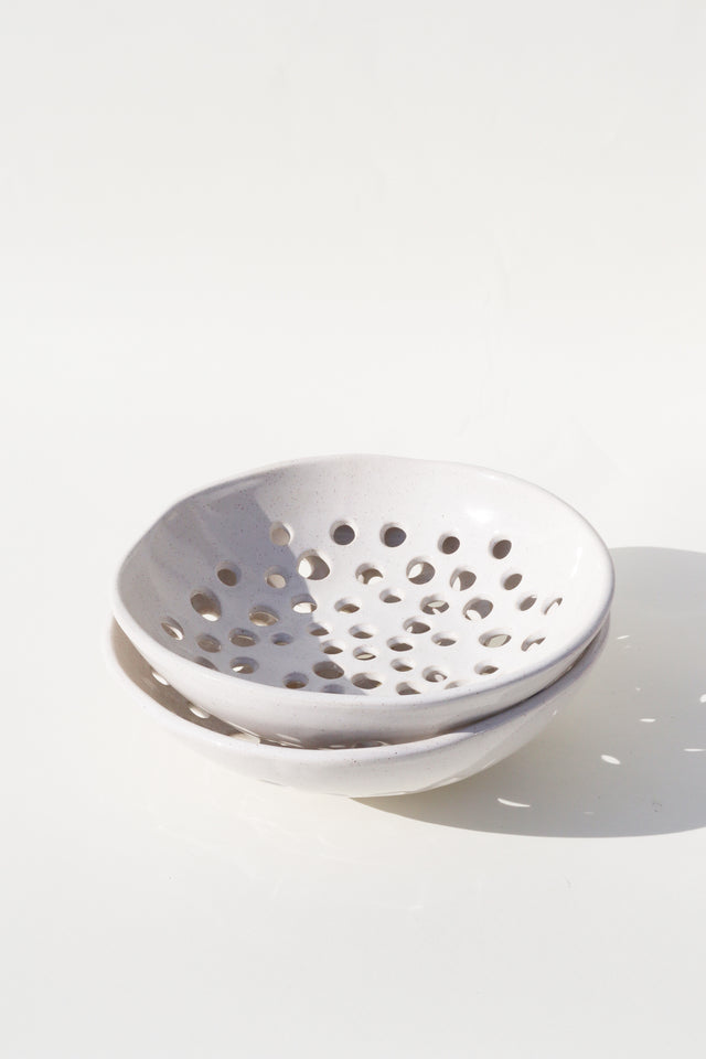 Newland Colander | White Speckle
